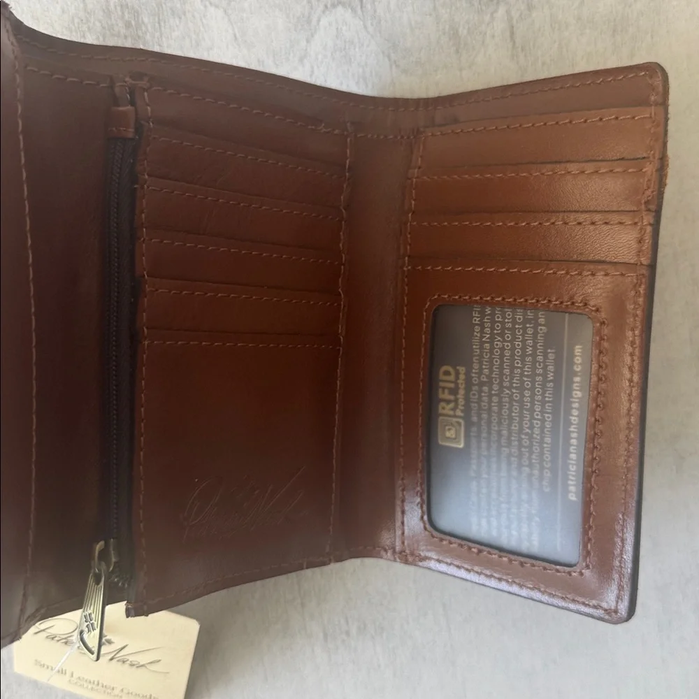 Patricia Nash Perla Trifold Leather Wallet Clutch Tan Brown